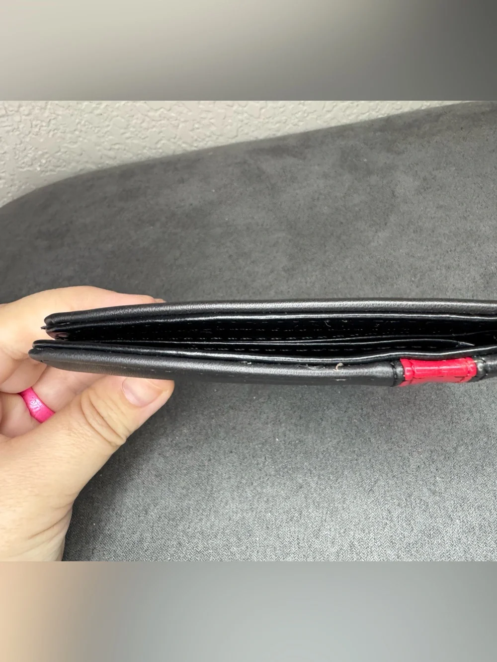 Bioworld Dr. Seuss The Grinch Black Red Bifold Wallet ID Window Card Holder